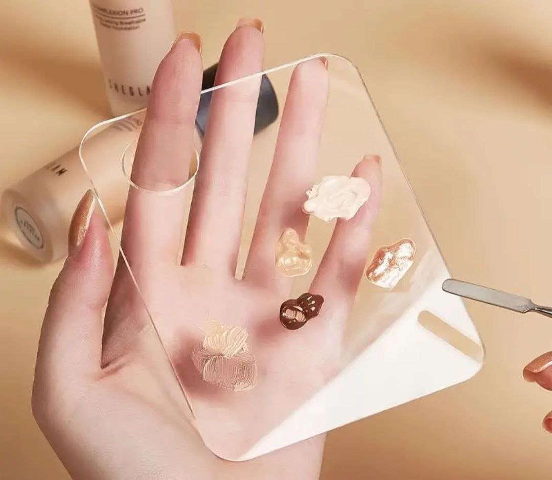 Palette nail art design